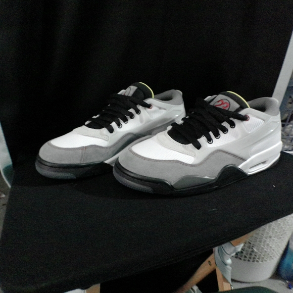 Jordan Retro PM 4s 9.5 Mens - Picture 4 of 5